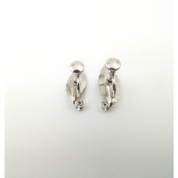 Vintage Aurora Borealis Leaf Earrings – Screw Back Earrings - Vintage Leaves - Picture 5 of 6